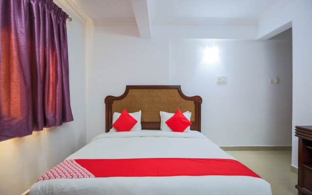 OYO 18647 Pandav City Hotel