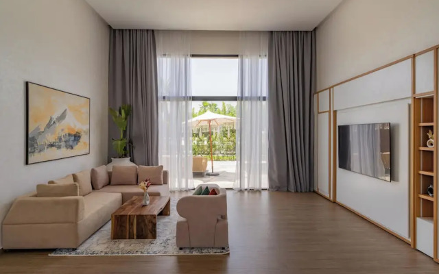 NOMMOS Beach RESORT & POOL CLUB