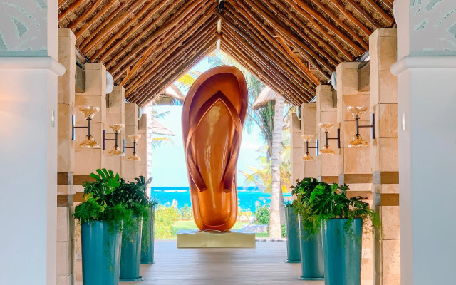 Margaritaville Island Reserve Riviera Cancún - A Karisma All-Inclusive Experience for All