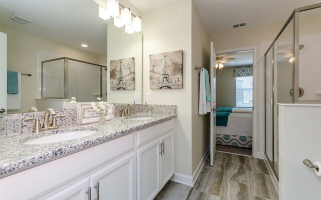 Gorgeous Home W/private Pool & Spa Sleeps 25!