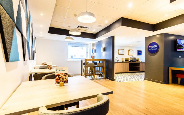 Holiday Inn Express Portsmouth - Gunwharf Quays by IHG