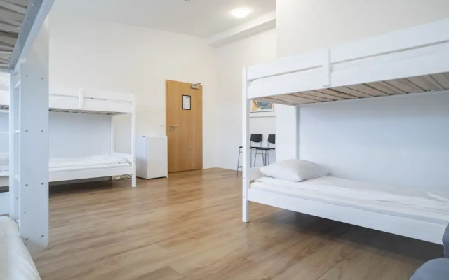 Pávi Guesthouse