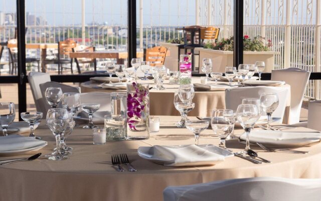 Fenwick Inn
