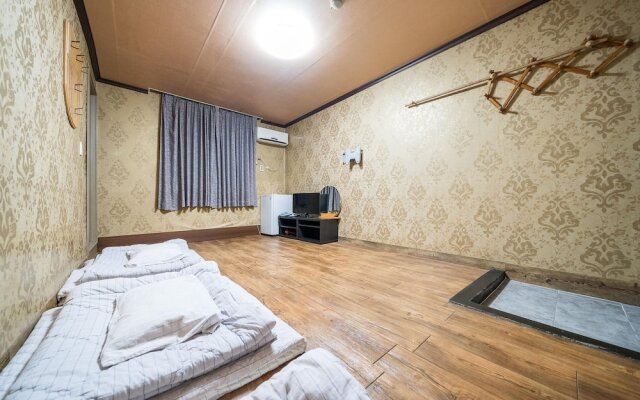 Yeongwol Cheongryeong Motel