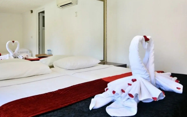 Side Altinkum Bungalow Hotel