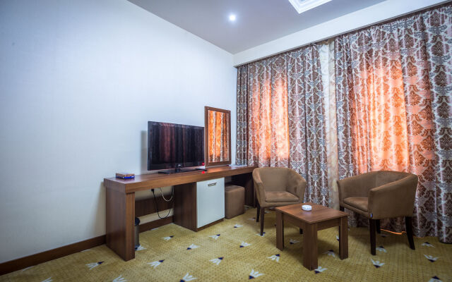 Premier Expo Hotel