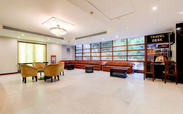 OYO 39725 Hotel Regent Continental