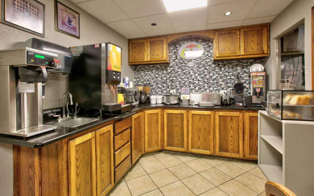 Super 8 by Wyndham Amarillo