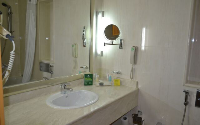 Hotel Holiday Inn Radhwa
