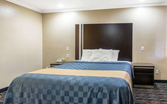 Studio 6 Suites – San Bernardino, CA