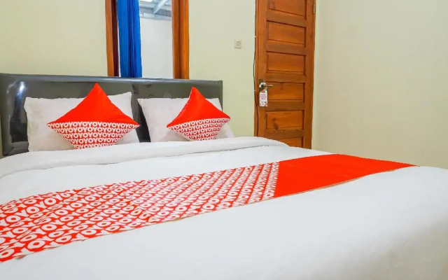 OYO 2401 Ardini Residence