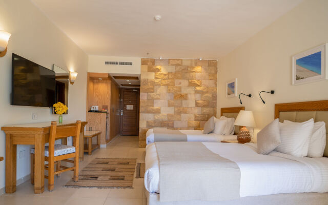 Fort Arabesque Resort, Spa & Villas