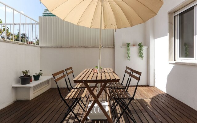Entrecampos Terrace by Homing