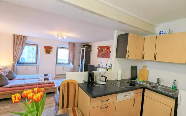 Familienwohnung für 3 mit Sauna, Pool & Terrasse - Famzi