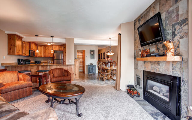 Powderhorn Condominiums by Ski Country Resorts