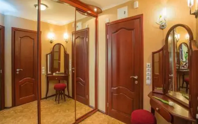 Studio Suite near Lake with Jacuzzi