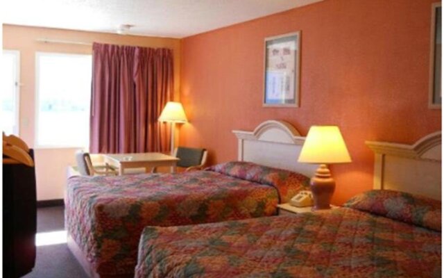 Travelodge by Wyndham Thomasville AL