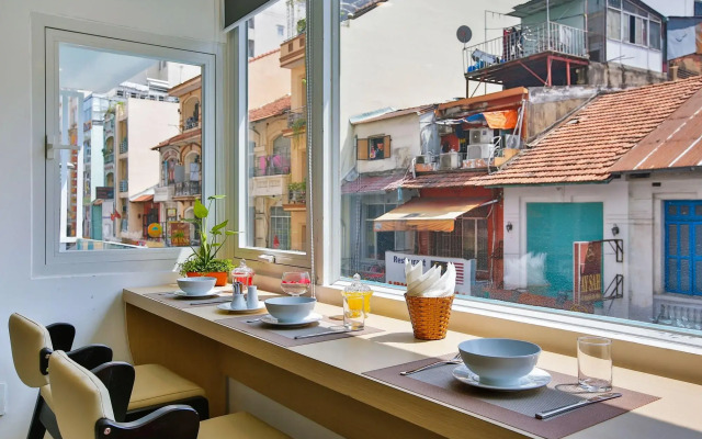 Aluna Ben Thanh Hotel