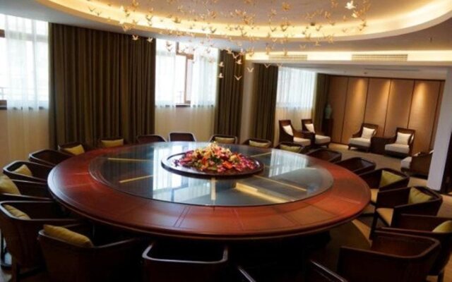 Baoting Tianyi Boutique Hotel