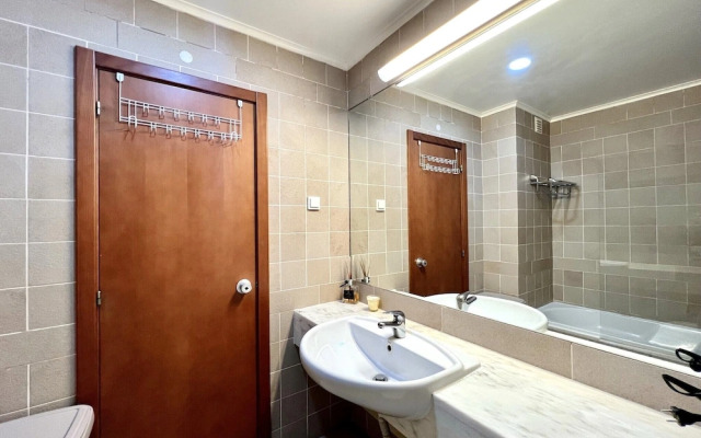 Vilamoura Cosy 4 With Pool by Homing
