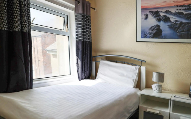 The Shores Hotel, Central Blackpool