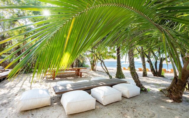 Colibri Beach Villas