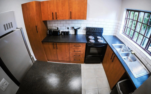 Strelitzia Apartments