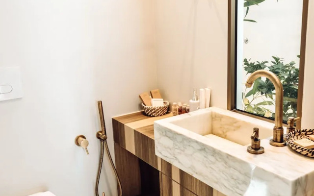 Avgoustos Suites - Adults only