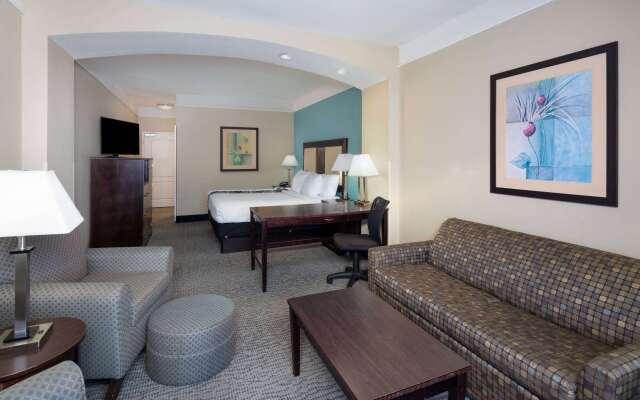 La Quinta Inn & Suites by Wyndham Savannah Airport - Pooler