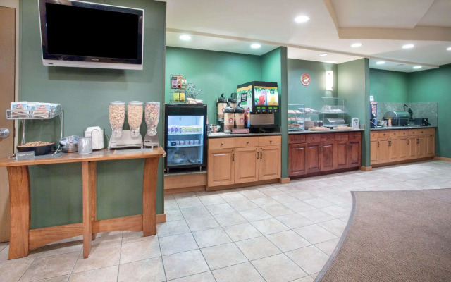 AmericInn by Wyndham Laramie Near University of Wyoming