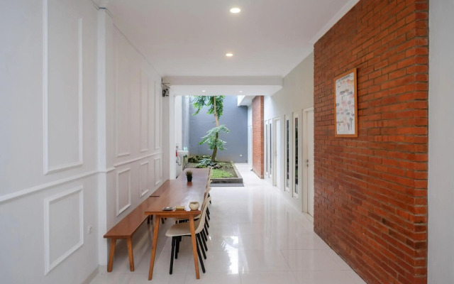 OYO 195 Stay @h Guesthouse