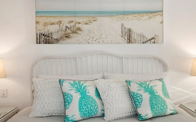 Outrigger Beach Resort 33 James Street 8