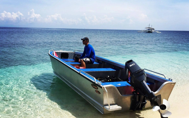 Sandingan Island Resort