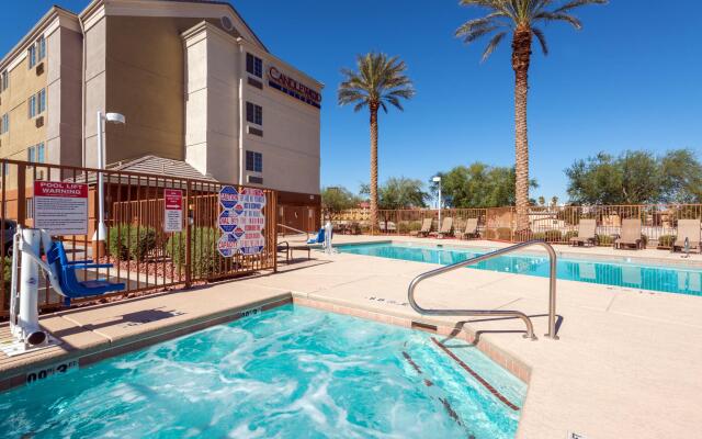 Sonesta Simply Suites Las Vegas Convention Center
