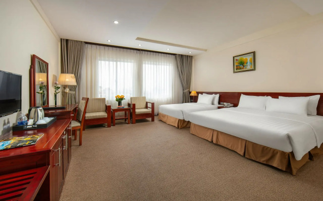 A25 Hotel - 705 Lac Long Quan