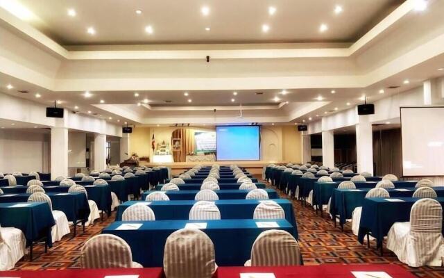 Lopburi Inn