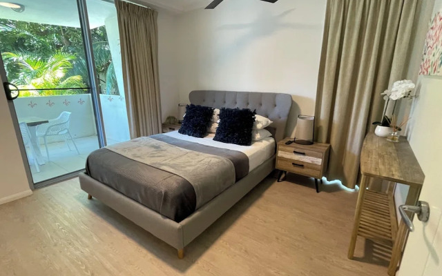 Tropical Luxe Apartment