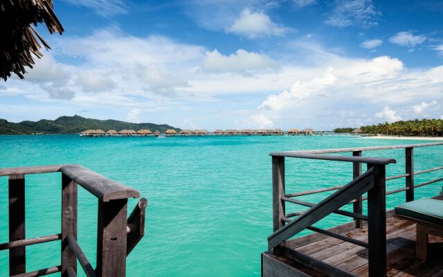 Four Seasons Resort Bora Bora