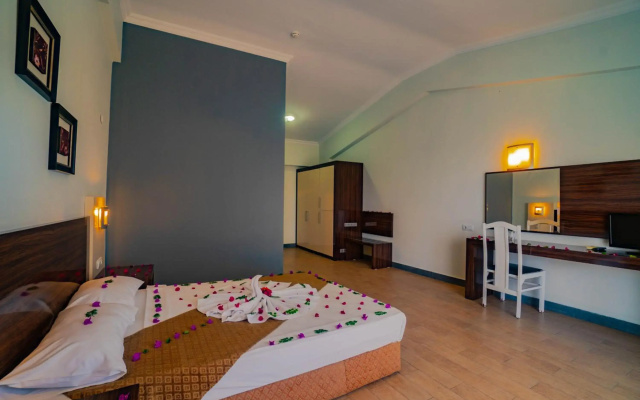 Senza Garden Holiday Club