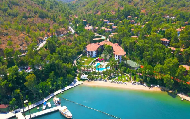 Club & Hotel Letoonia