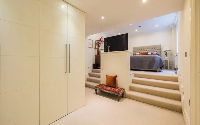 Paddington 7-bed 13-guest Massive House W/patio