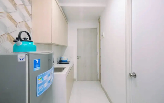 Relaxing Studio Apartment at Azalea Suites Cikarang