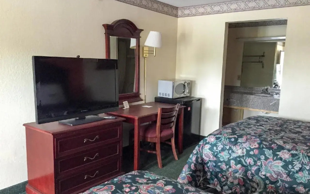 Motel 6 Calera