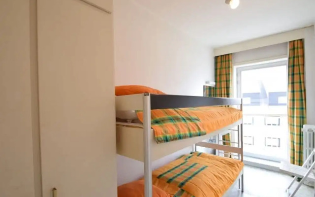 Spacious Seafront Retreat