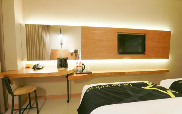Yellow Star Hotel Gejayan