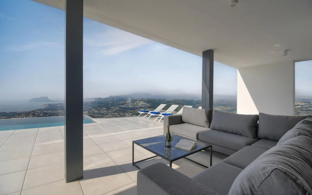 Villa Madi in Cumbre del Sol