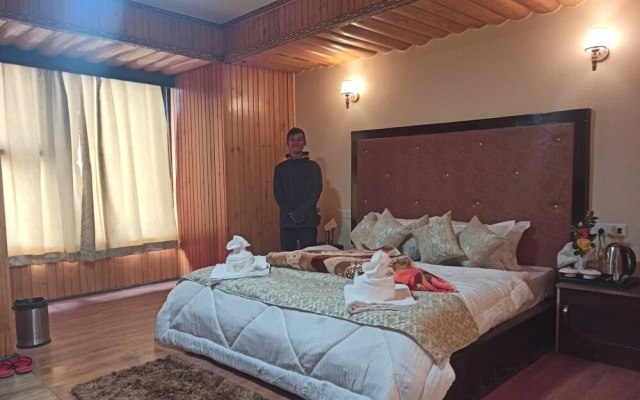 Rufina Lachung's Pride & SPA