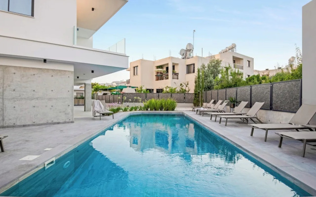 Sanders Olive - Cute 2-bdr Apt With Shared Pool