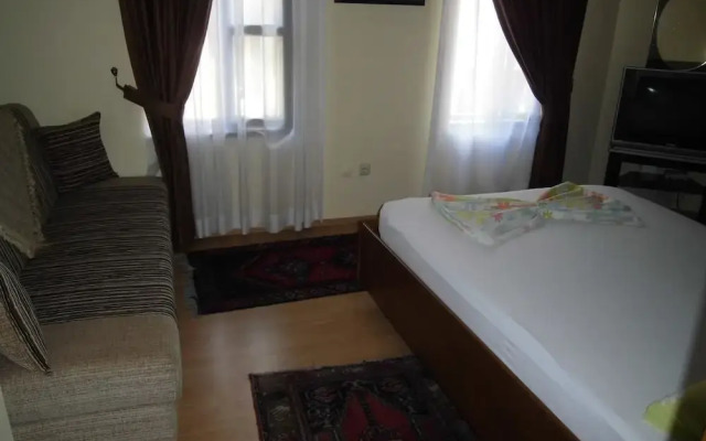 Sultan Pension