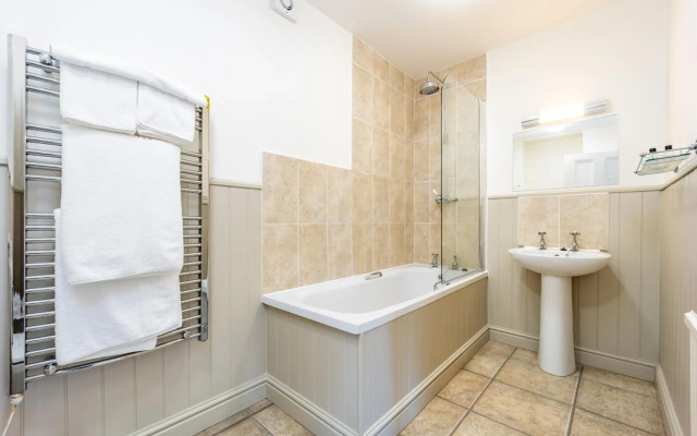 Best Western Walton Park Hotel